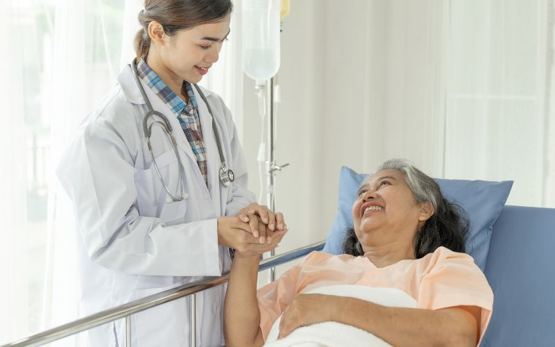 Phương pháp lọc máu cho người cao tuổi này sử dụng một thiết bị lọc máu đặc biệt với các công nghệ tiên tiến